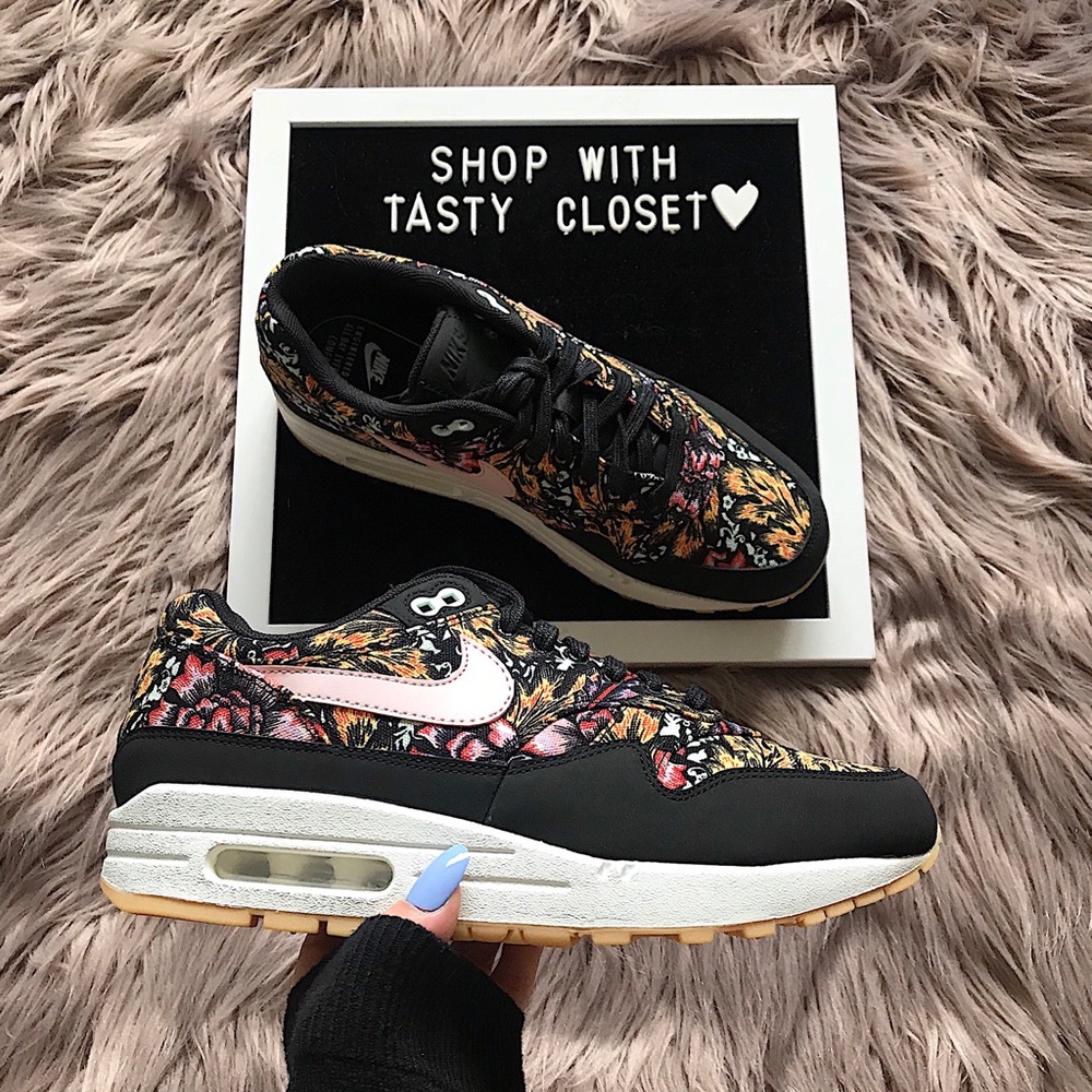 Nike Air Max Women’s Floral Black Pink Orange Sneakers